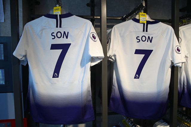 Tottenham shirt sales
